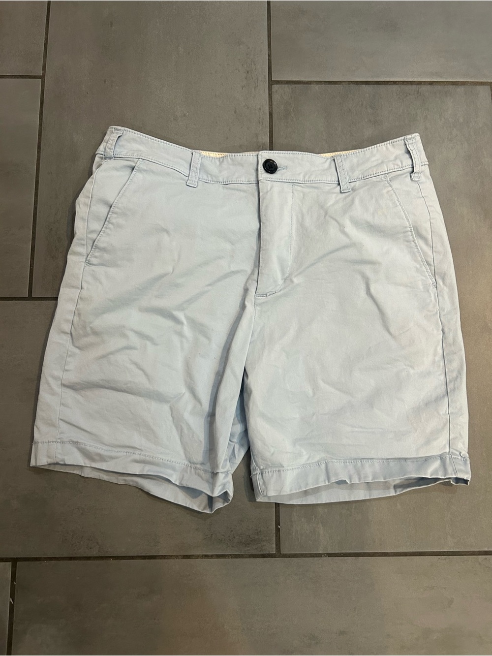 Hollister 7” Flat Front Shorts in Light Blue